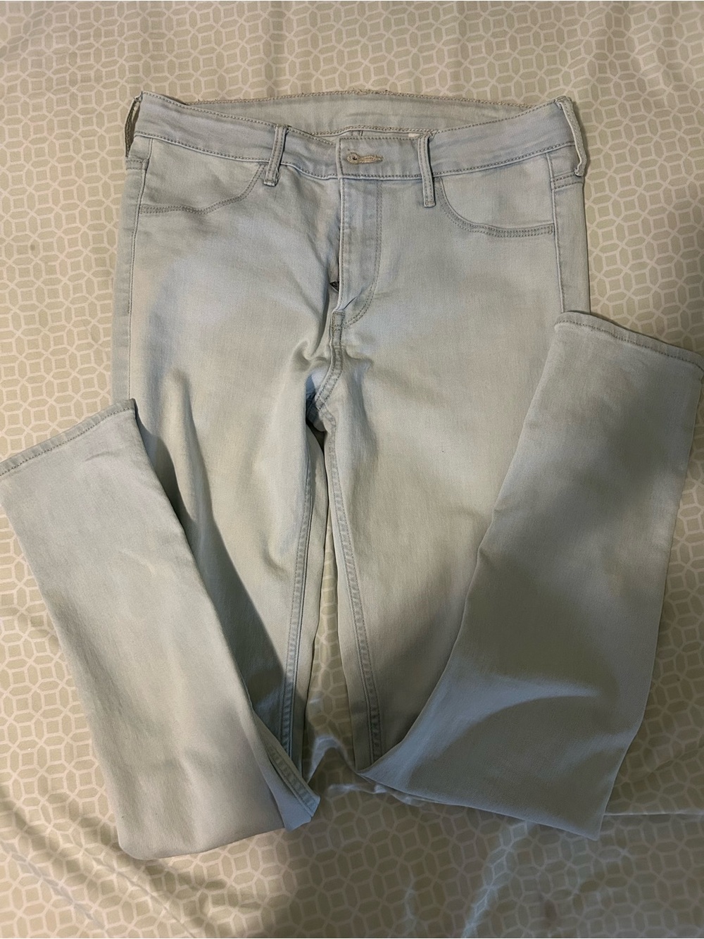 5/$10‼️ Light Wash Skinny Jeans - Pale Blue